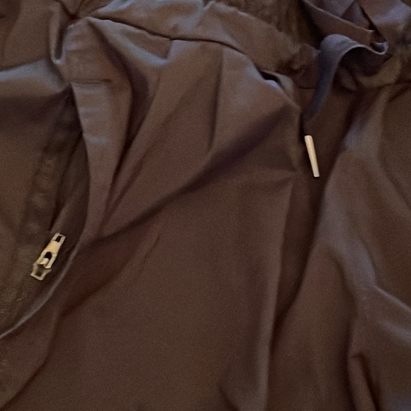 Lululemon studio Joggers - Picture 2 of 5